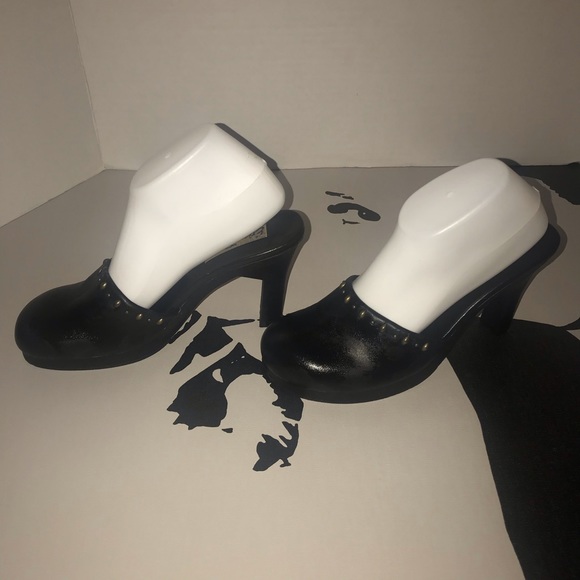 5/$25 💗 Erica Brooke Heeled Clogs - Picture 4 of 8